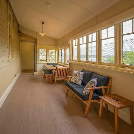 Steele Point Cottage-2
